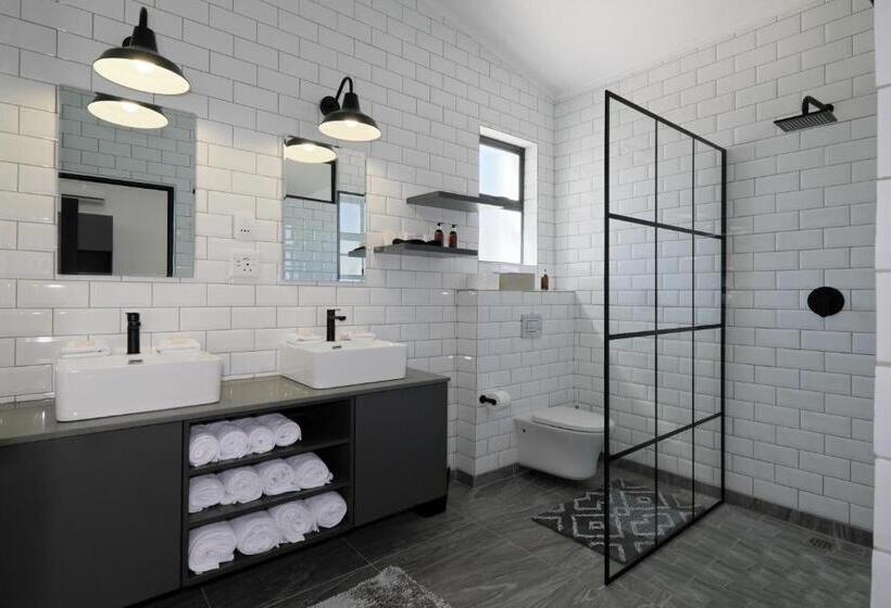 패밀리 스위트, Point B Guest House  Sustainable Solar Energy