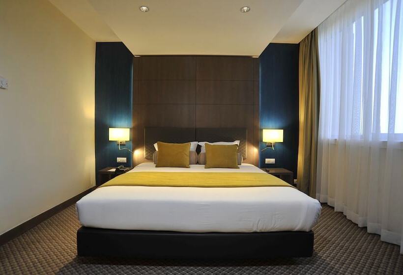 سوییت جونیور, Sopatel Silmande