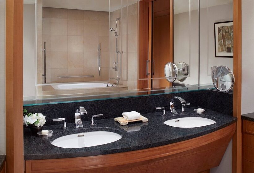 חדר דלוקס, The Ritzcarlton, Tokyo