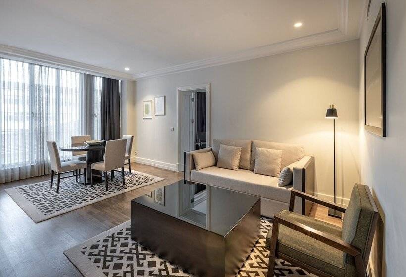 سوییت لوکس, The Stay Boulevard Nisantasi