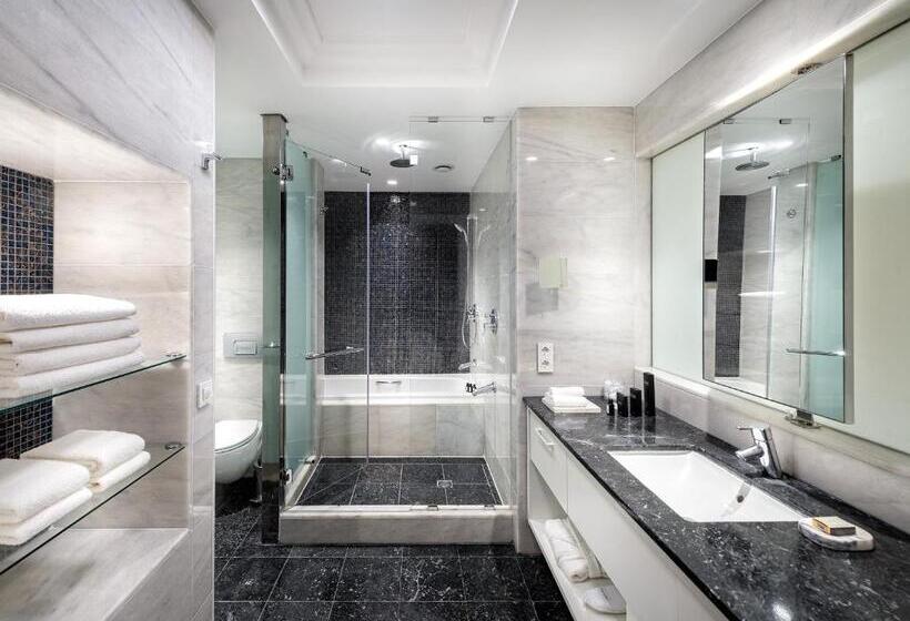 اتاق سوپریور با تخت بزرگ, The Stay Boulevard Nisantasi