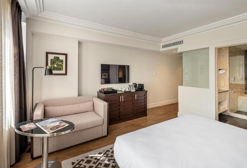 اتاق سوپریور با تخت بزرگ, The Stay Boulevard Nisantasi