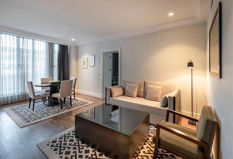 سوییت لوکس, The Stay Boulevard Nisantasi