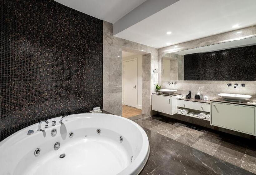 سوئیت 2 خوابه, The Stay Boulevard Nisantasi