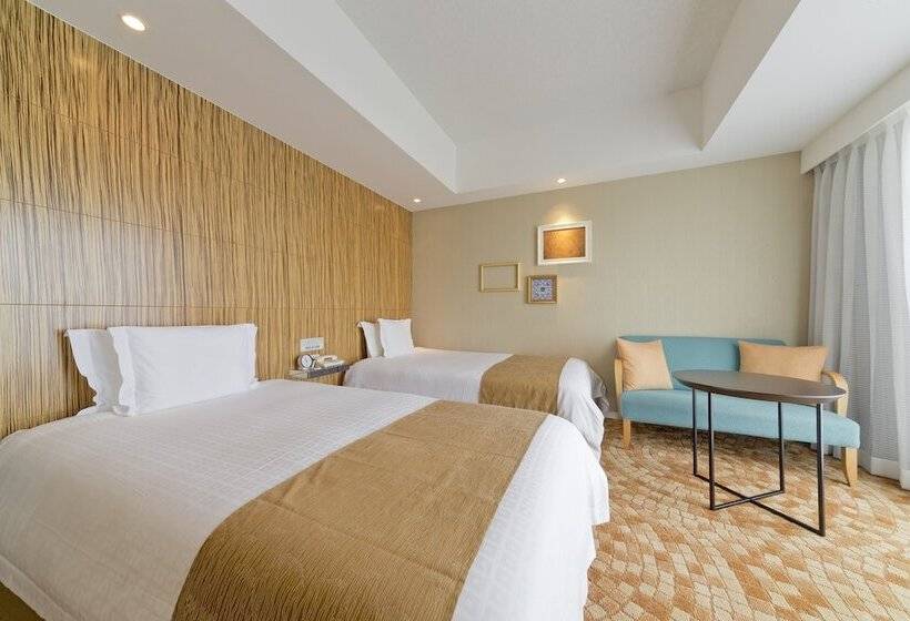 标准间, Universal Port