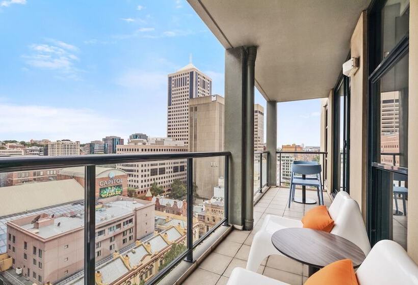Апартаменты 2 Спальни, Mantra Sydney Central