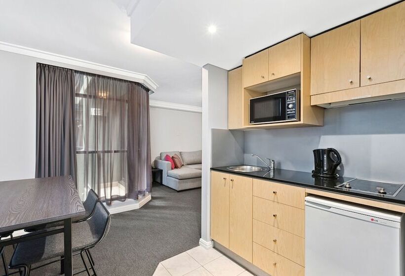 Люкс, Mantra Sydney Central