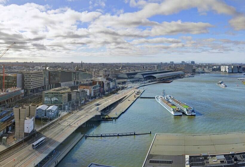 Номер Superior с Видом, Mövenpick Hotel Amsterdam City Centre