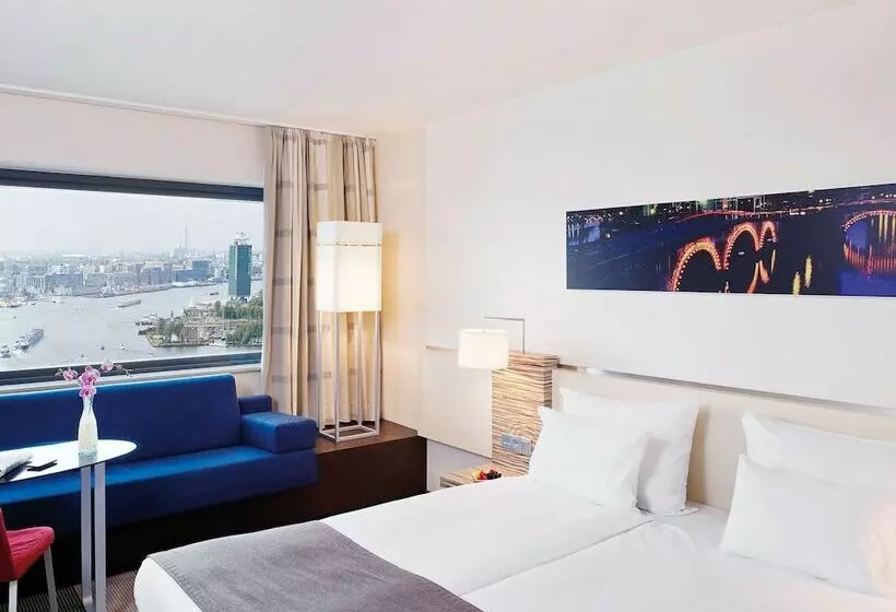 景色の見えるスーペリアルーム, Mövenpick Hotel Amsterdam City Centre