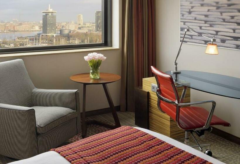 اتاق اجرایی با تخت بزرگ, Mövenpick Hotel Amsterdam City Centre
