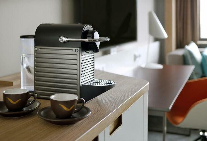 سوییت جونیور, Mövenpick Hotel Amsterdam City Centre