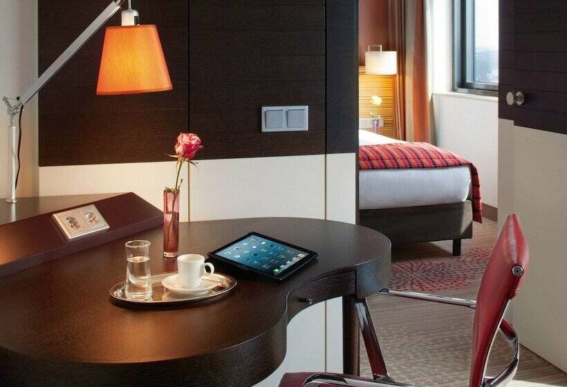 小型套房, Mövenpick Hotel Amsterdam City Centre