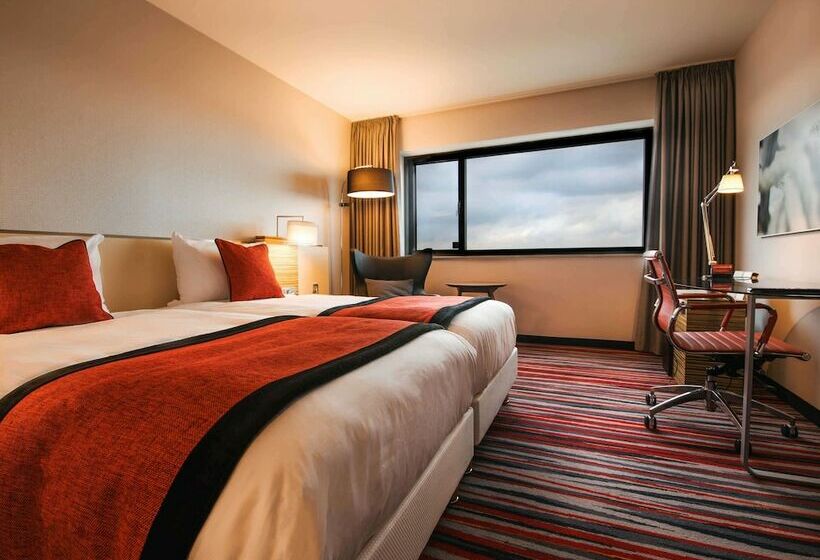 클래식 전망객실, Mövenpick Hotel Amsterdam City Centre