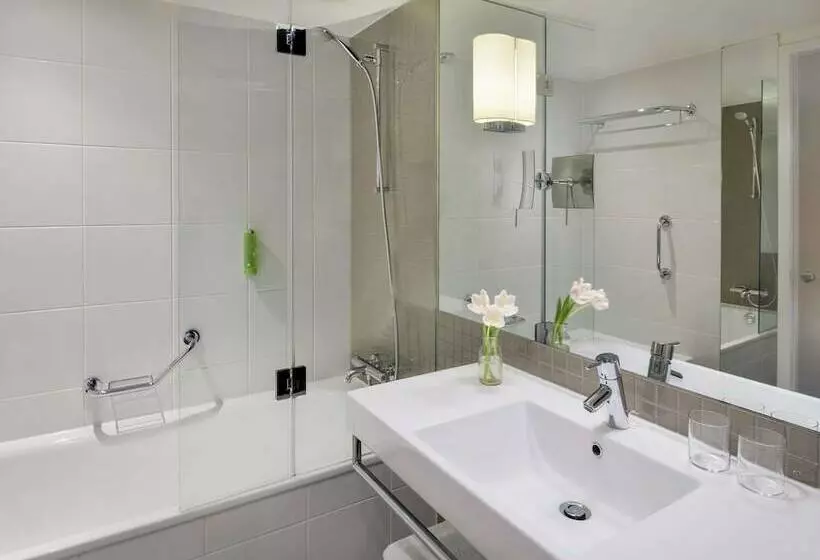 アウトサイドクラシックルーム, Mövenpick Hotel Amsterdam City Centre