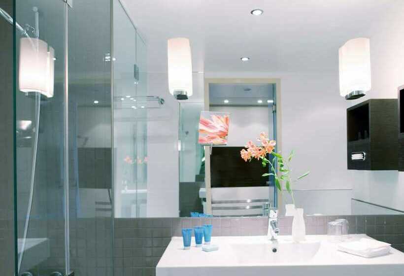 클래식 전망객실, Mövenpick Hotel Amsterdam City Centre