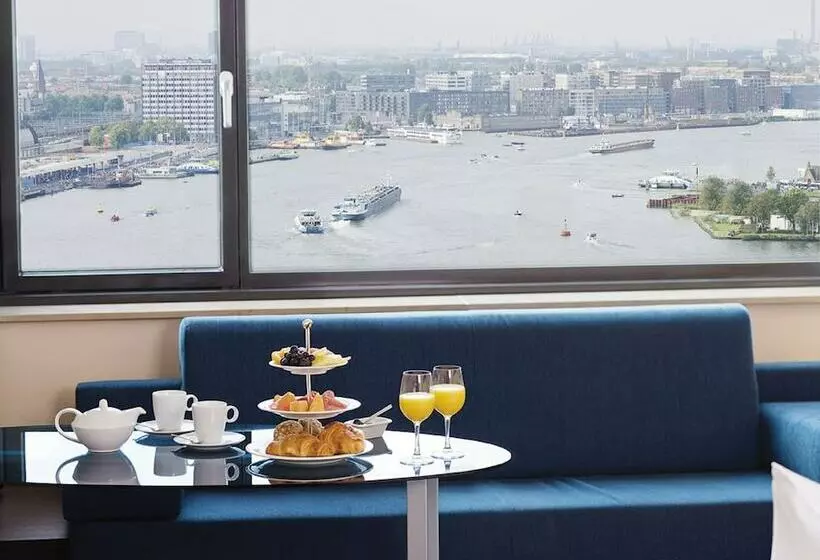 アウトサイドクラシックルーム, Mövenpick Hotel Amsterdam City Centre
