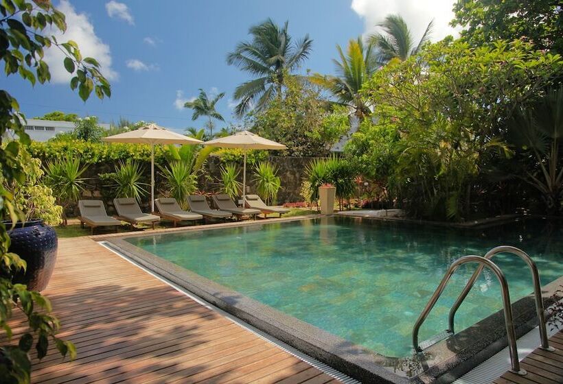 اتاق استاندارد با چشم‌انداز استخر, Ocean Villas