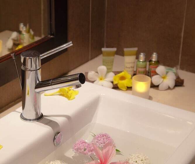 اتاق استاندارد با چشم‌انداز استخر, Ocean Villas