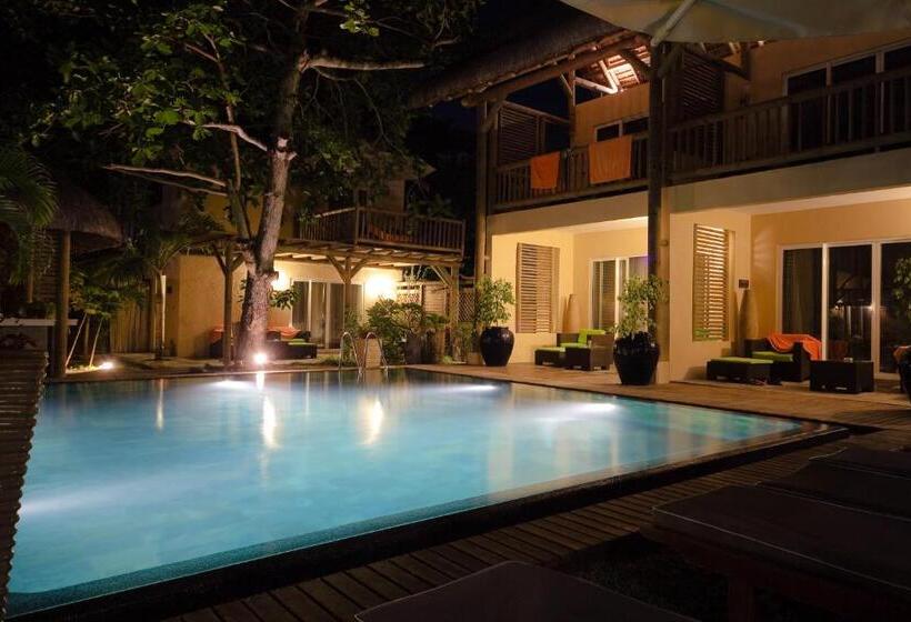 اتاق استاندارد با چشم‌انداز استخر, Ocean Villas