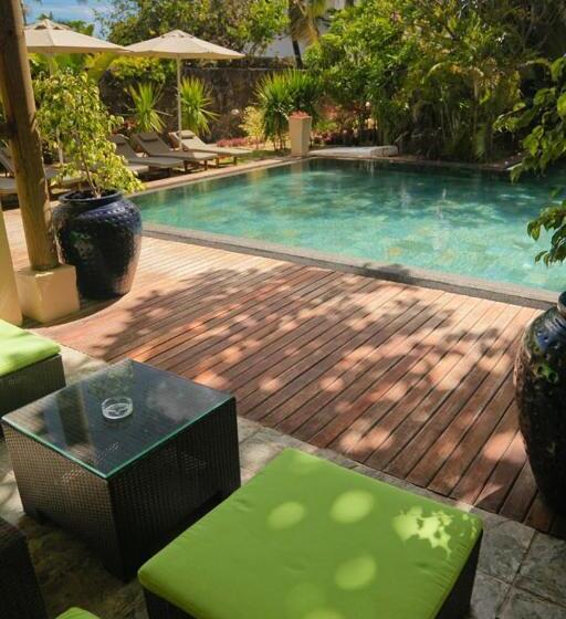 اتاق استاندارد با چشم‌انداز استخر, Ocean Villas