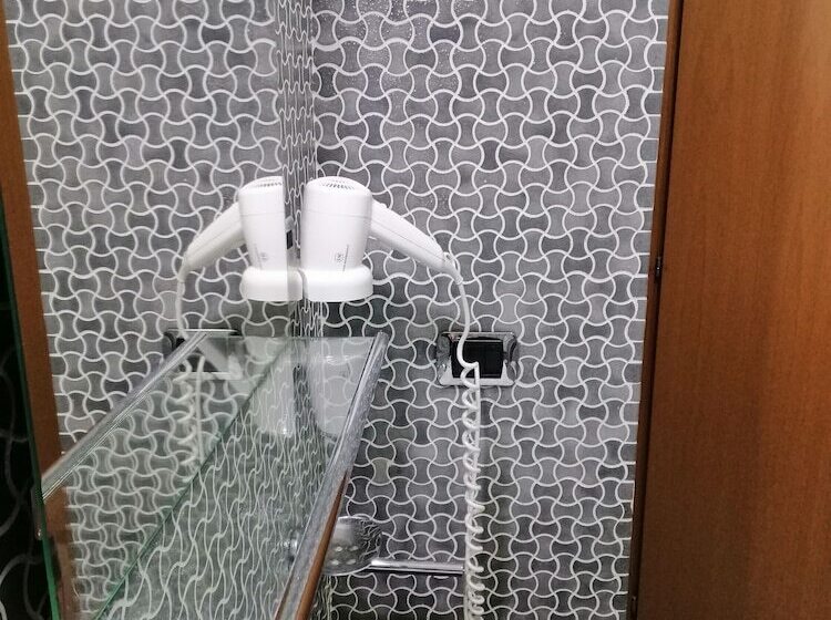 Номер Стандарт Трехместный, Ahr Hotel Antille