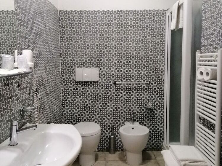 חדר סטנדרט לארבעה, Ahr Hotel Antille