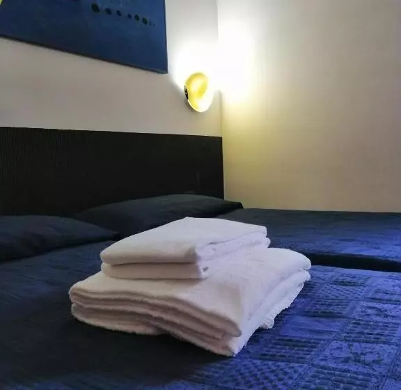 اتاق استاندارد یک نفره, Ahr Hotel Antille