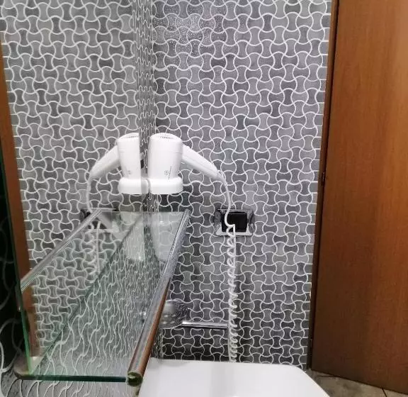 اتاق استاندارد یک نفره, Ahr Hotel Antille