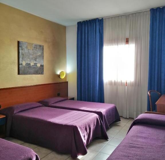 Четырехместный Номер Стандарт, Ahr Hotel Antille