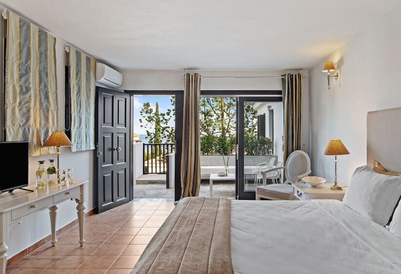 주니어 스위트, Aegean Suites, Santikos Collection