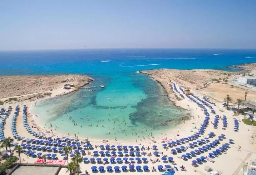 اتاق لوکس با چشم‌انداز دریا, Anonymous Beach Hotel   Adults Only