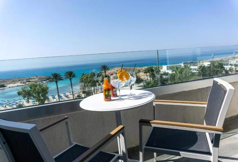 اتاق لوکس با چشم‌انداز دریا, Anonymous Beach Hotel   Adults Only
