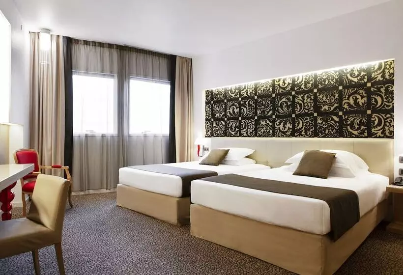 Superior Neljän Hengen Huone, Antony Palace Hotel   Venice Airport
