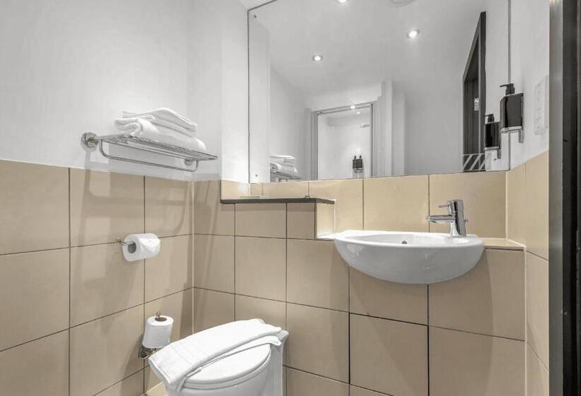 Номер Superior, Roomzzz Leeds City West