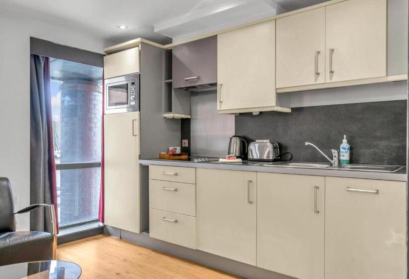 חדר סופריור, Roomzzz Leeds City West