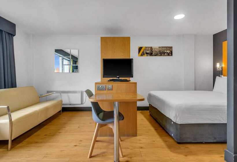 חדר סטודיו סטנדרד, Roomzzz Leeds City West