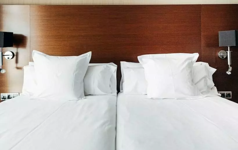 スタンダードトリプルルーム, Azz Valencia Congress Hotel & Spa