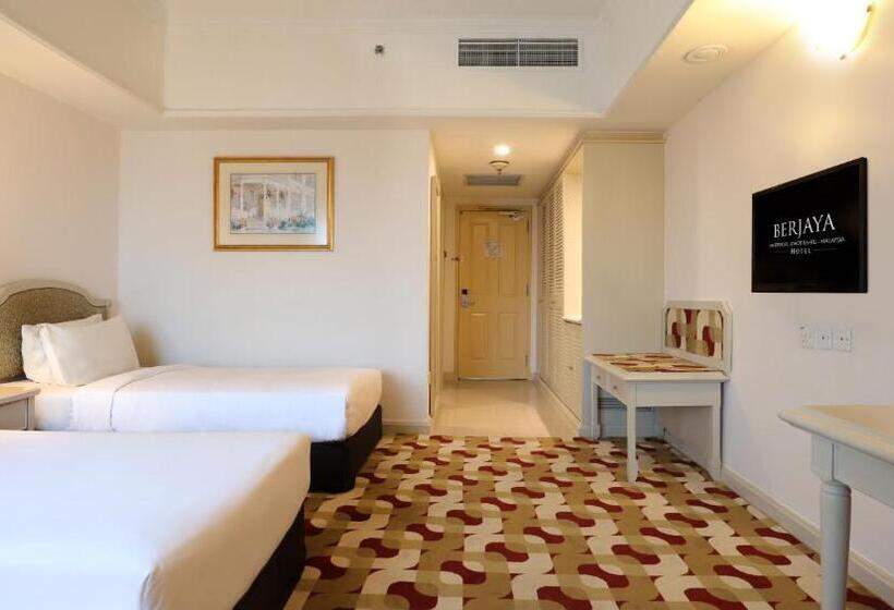 Номер Deluxe Вид на Город, Berjaya Waterfront