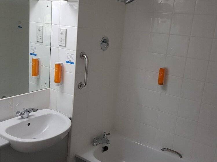 标准间, Days Inn Hotel Membury