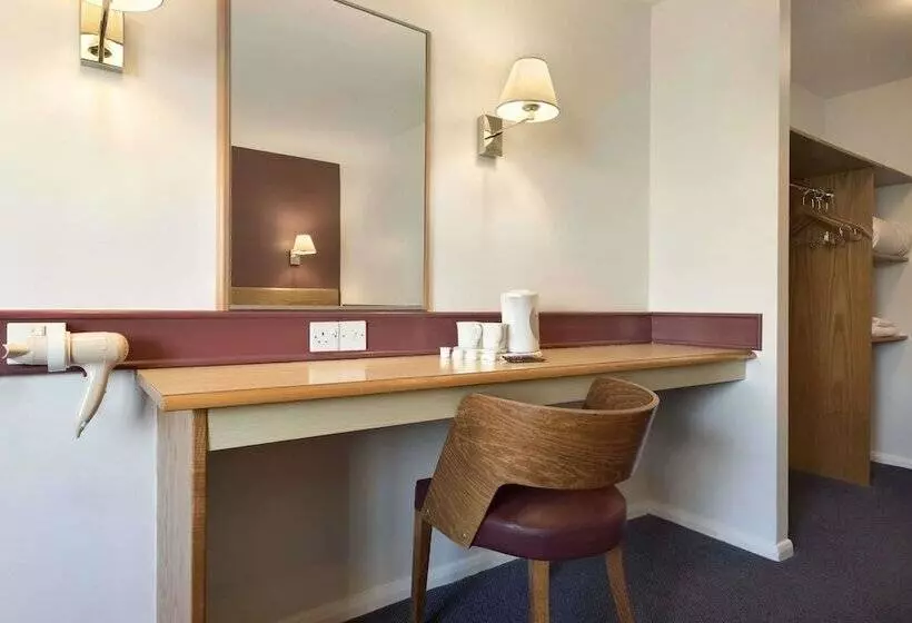スタンダードルーム, Days Inn Hotel Membury