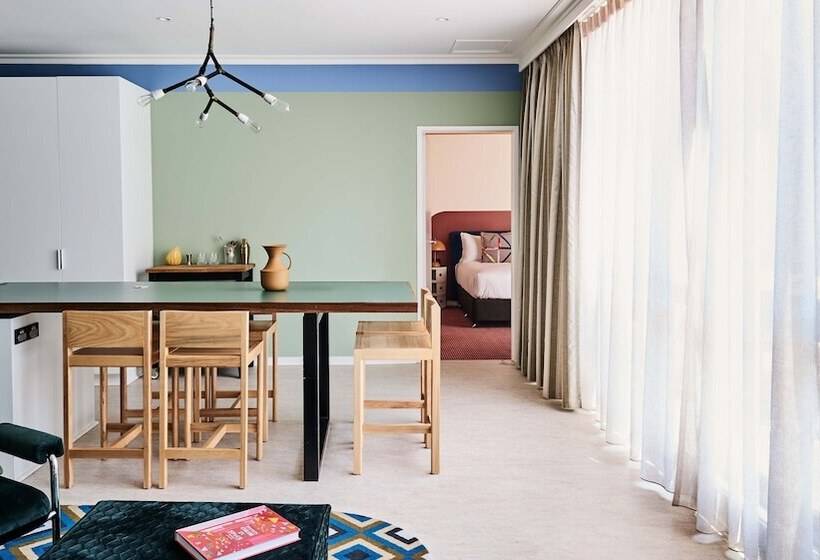 جناح, Laneways By Ovolo