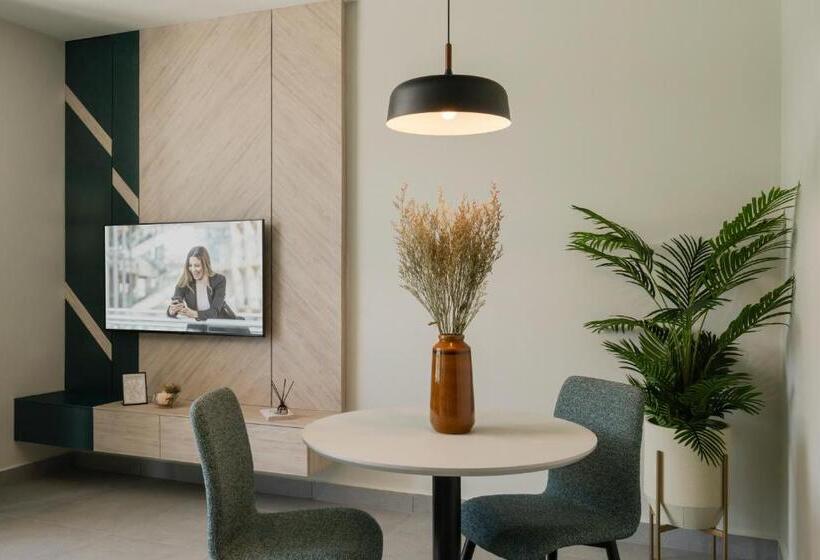 דירת חדר פרמיום, Le Méridien Kota Kinabalu