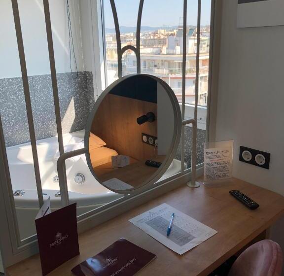 جناح مزود بجاكوزى, Mandrino