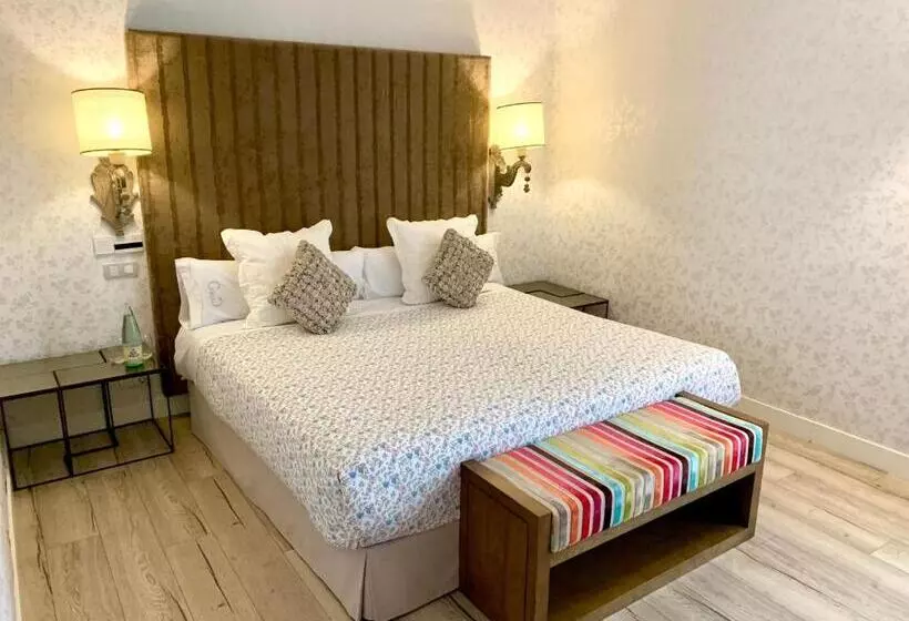 سوئیت جونیور با تراس, Akla Hotel Palacio Torre De Ruesga