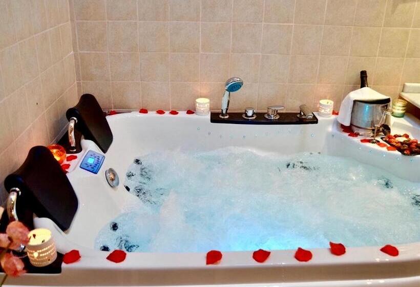 테라스 주니어 스위트, Akla Hotel Palacio Torre De Ruesga