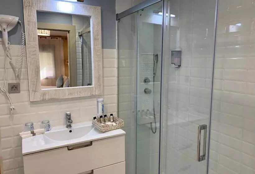 سوییت لوکس, Akla Hotel Palacio Torre De Ruesga