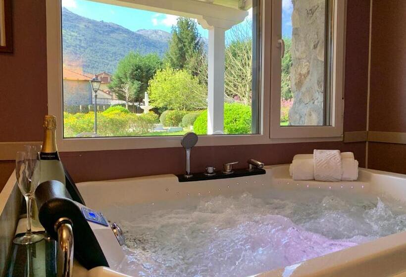 디럭스 스위트, Akla Hotel Palacio Torre De Ruesga