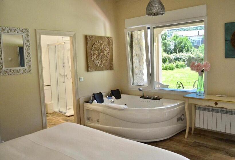 디럭스 스위트, Akla Hotel Palacio Torre De Ruesga