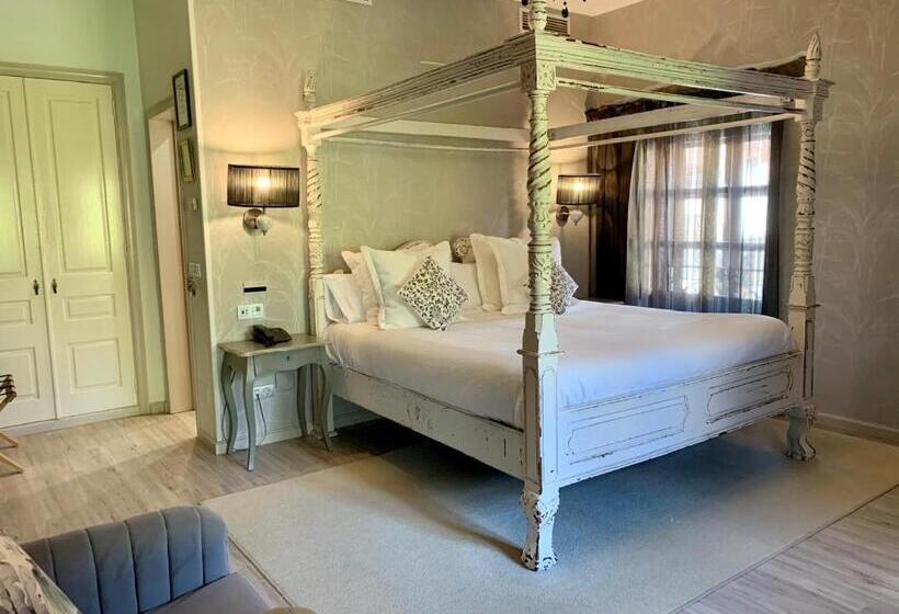 디럭스 주니어 스위트, Akla Hotel Palacio Torre De Ruesga