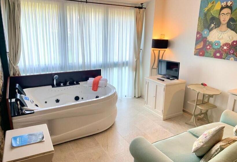 デラックスジュニアスイート, Akla Hotel Palacio Torre De Ruesga